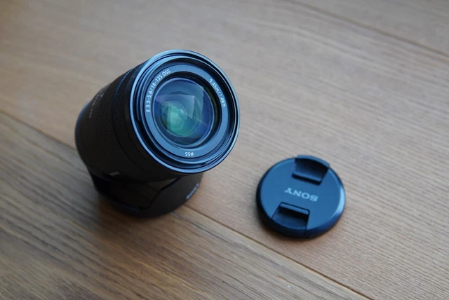 Sony SEL 18-135mm F/3.5-5.6 OSS Objektiv Alpha E-Mount