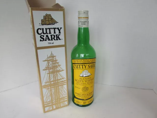 Cutty Sark Scots Whisky Bottle Empty & Box Berry Bros & Rudd Ltd Scotland