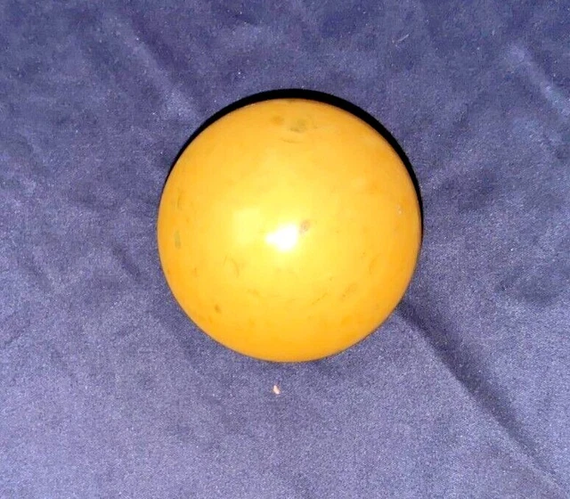 VINTAGE BAKELITE BILLIARD/ Snooker Cue Ball 2 1/16 in. diameter 10.00