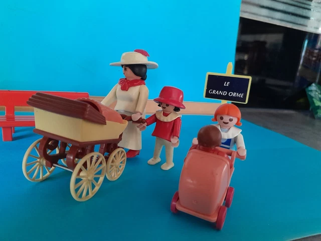 VINTAGE GEOBRA 1974 - Lot de Playmobil. 20 Personnages et 13 Chevaux