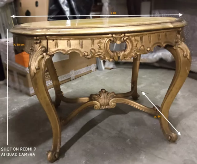 Tavolino antico in legno dorato con piano in marmo