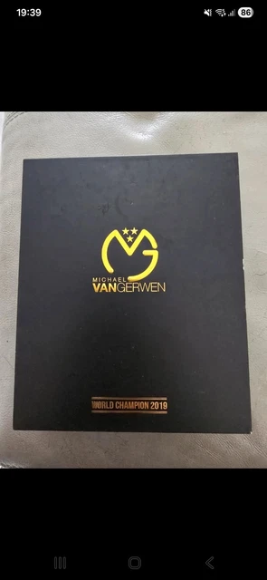 LIMITED EDITION Michael Van Gerwen World Champion 2019 Darts 23g XQ Max RARE