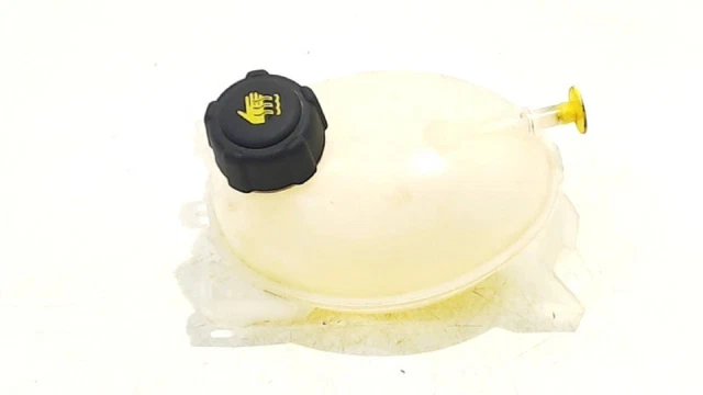 thumbnail image 2 of Service Kit For Renault Captur 0.9 TCe 90 Petrol (2013-2023) – Oil Filter, Air Filter, Engine Oil 2 of 4