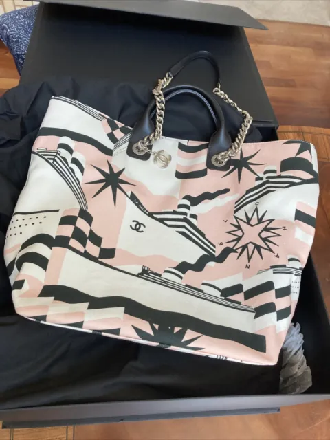 CHANEL LA PAUSA Tote Purse Bag Canvas 2019 Cruise Collection Pink Black &  White $3,600.00 - PicClick