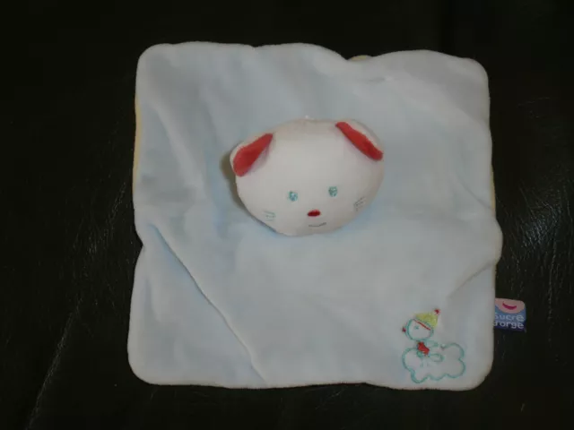 Doudou Plat Carré Sucre d'Orge Ours Bleu Oreille Rouge Brodé Oiseau Sur Nuage