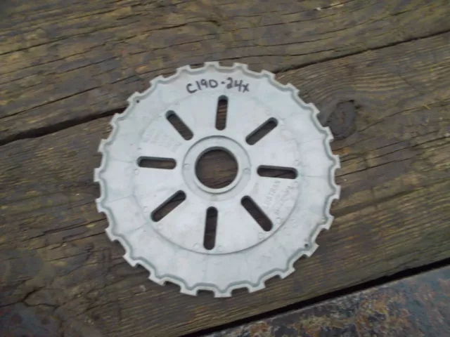 1) McCormick Farmall IH Planter ORIGINAL seed Plastic plate C19024X