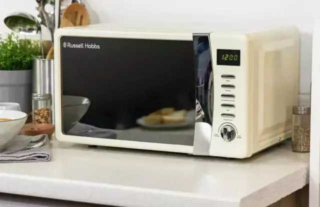 Russell Hobbs Worcester RHMD712C 700W 17L Standard Microwave - Cream