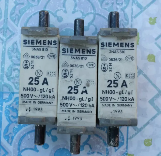 3X Siemens 3NA5810 fusible 25A taille 000 gL/gG 500V Lot de 3 d'occasion 2