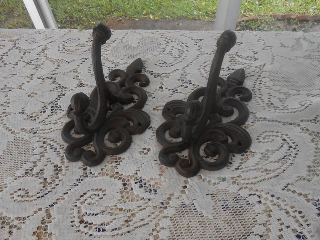 2 Rustic Vtg Cast Iron Double Wall Mount Coat Towel Hooks Fleur de Lis 8" x 5"