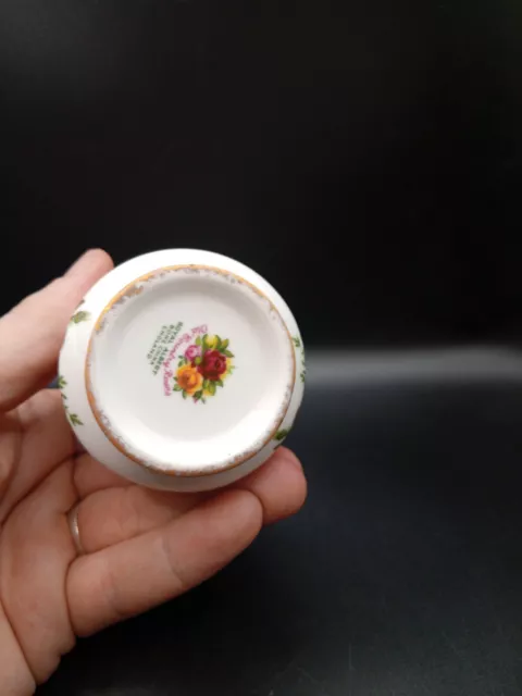 Royal Albert " Old Country Roses " Bone China Small Bud Vase. 13 cms Height 3