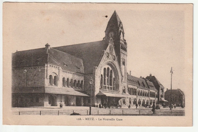 METZ  - Moselle - CPA 57 - La Gare -