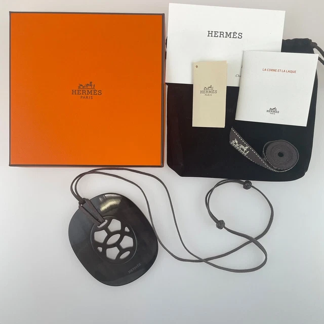 Pole Hermes Lift Gm Buffalo Horn Necklace Women Pendant