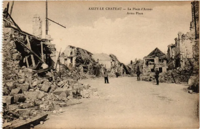 CPA AK Militaire - Anizy-le-Chateau - La Place d'Armes - Ruins (697115)