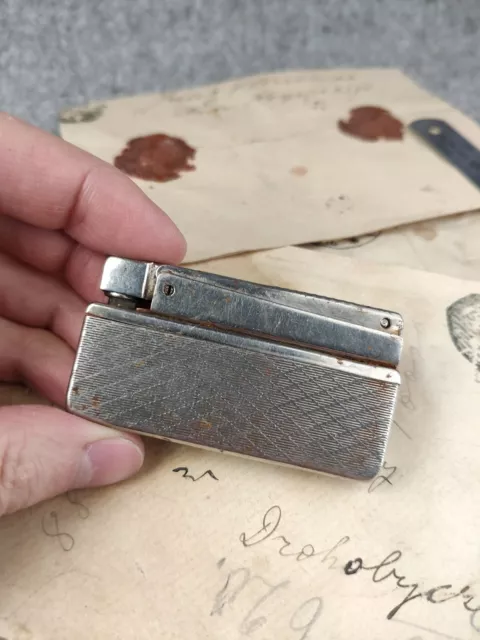 Vintage lighter for restoration