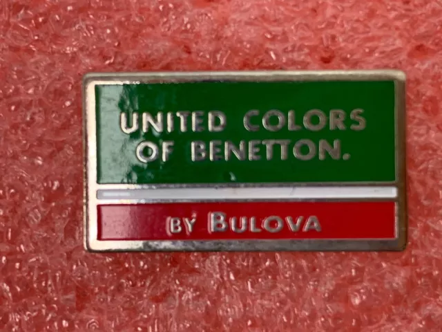 T05 Pins MODE UNITED COLORS OF BENETTON by BULOVA fashion vintage lapel pin