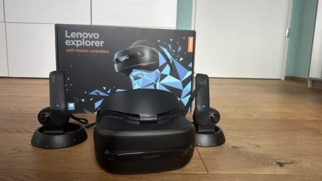 Lenovo Explorer Virtual Reality Headset mit Motion Controller