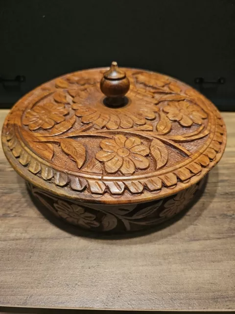 Vintage round Hand carved wooden Trinket box with Compartments made in India 2