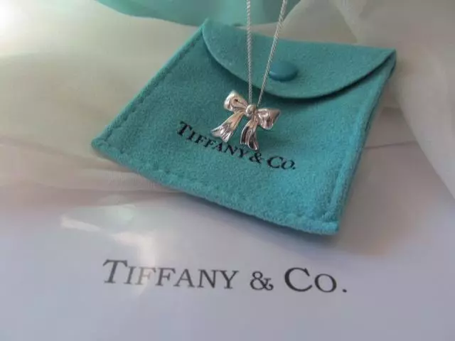 Vintage Tiffany & Co. Bow Ribbon Sterling Silver Necklace 18"