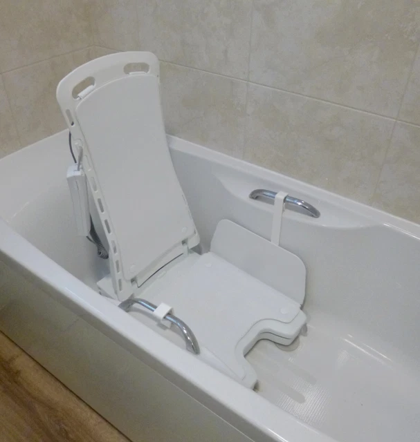 DRIVE BELLAVITA BATH Lift White with Reclining Backrest Excellent