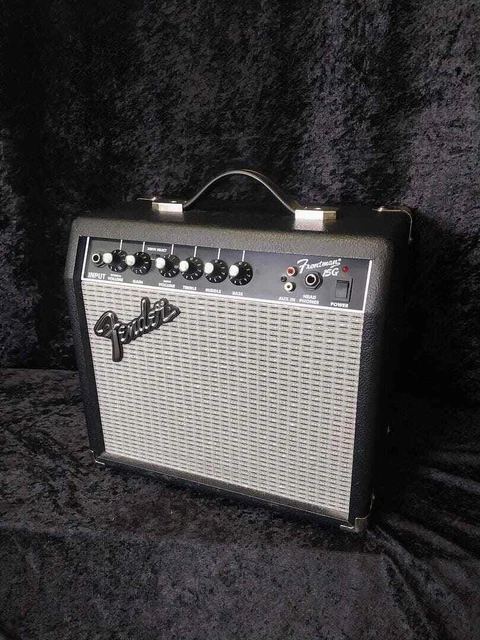 Fender Front man 10G Guitar Combo Amplifier