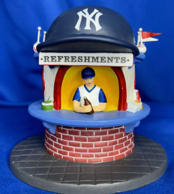 Dept 56 CIC Accessory "NEW YORK YANKEES REFRESHMENT STAND" 56.59437 PORCELAIN
