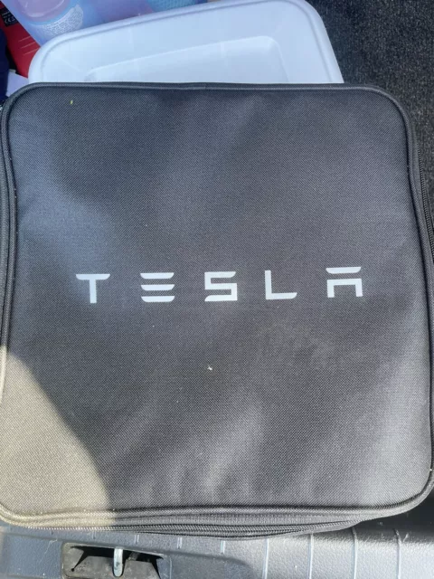 Tesla Gen 2 Mobile Charger