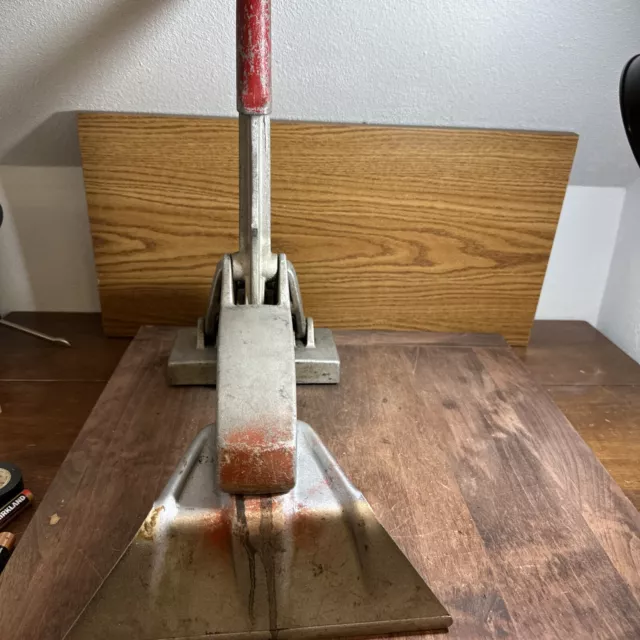 Vintage Roberts Carpet Stretcher Tool Model 10-107 , SEE PHOTOS Vintage Roberts Carpet Stretcher Tool Model 10-107 , SEE PHOTOS