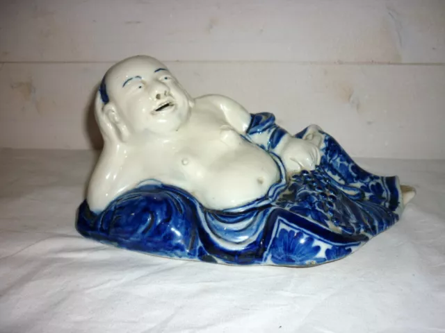 Ancien Bouddha porcelaine Blanc bleu 19 thC Chinese Qing porte bonheur