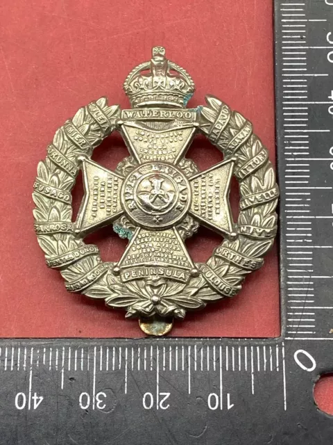 WW1 / WW2 British Army White Metal THE RIFLE BRIGADE Cap Badge.