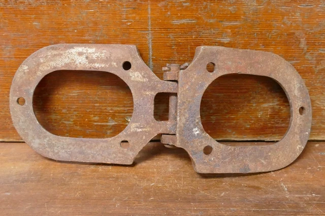 Vintage Antique HHF & Co Harvard IL Cast Iron Horseshoe Style Barn Door Hinges 10