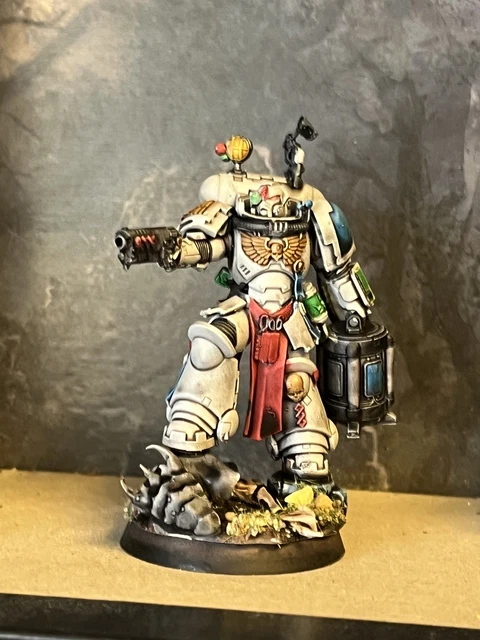 Warhammer 40k - Miniatura Leviathan Space Marine Boticary Biologis De Primaris, Sin Montar Ni Pintar