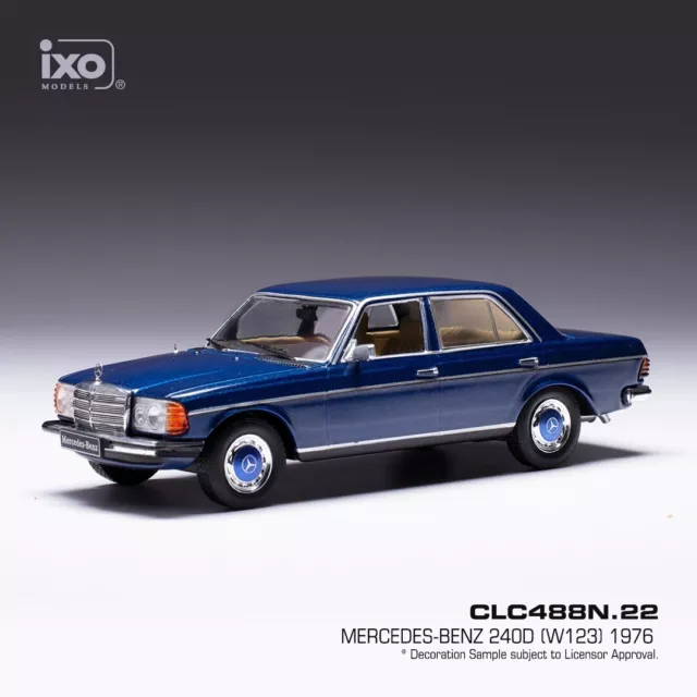 MERCEDES 240D (W123) 1976 Bleu - 1:43 IXO CLC488N