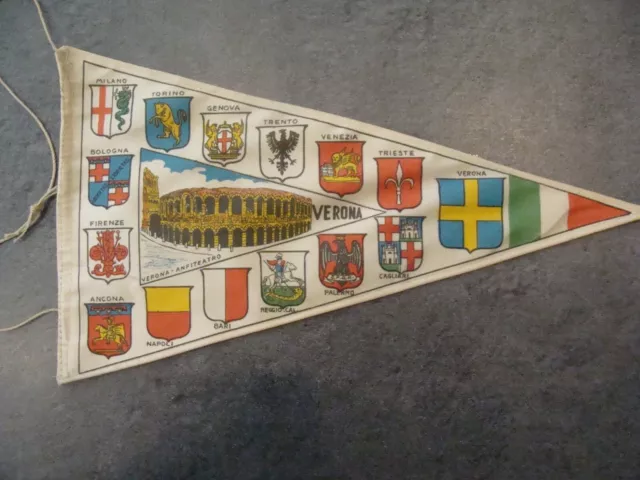 VINTAGE - Fanion - VERONA - ARMOIRIES DE VILLE ITALIE - En nylon -26 cm-2 photos