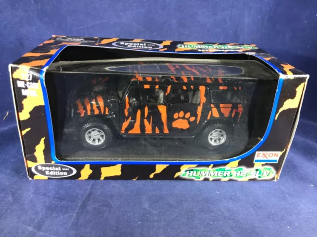 X2-6 Hummer H2 Suv - Exxon Tiger In Your Tank Paint Sceme - Die Cast 1:27 Scale