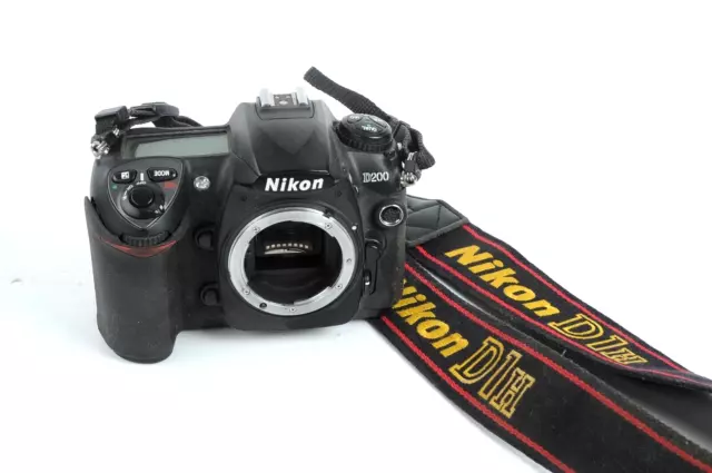 Nikon D200 10.2 MP Digital SLR Camera - Black Body Only FOR PARTS D1H Strap