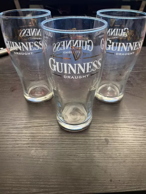 Guinness Set of 4 Embossed 20oz Premium Pint Glasses -  Israel