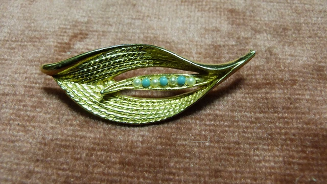 Broche Vintage Dorée Avec Perles - Ancienne Et élégante, Parfaite Pour Un Look Rétro