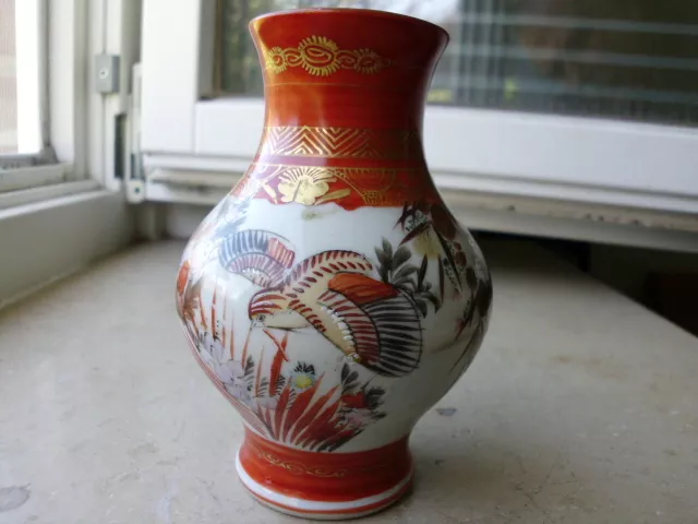 Antike Porzellan-Vase vor 1900,wohl Japan.Sehr schöne Handbemalung.Unbeschädigt