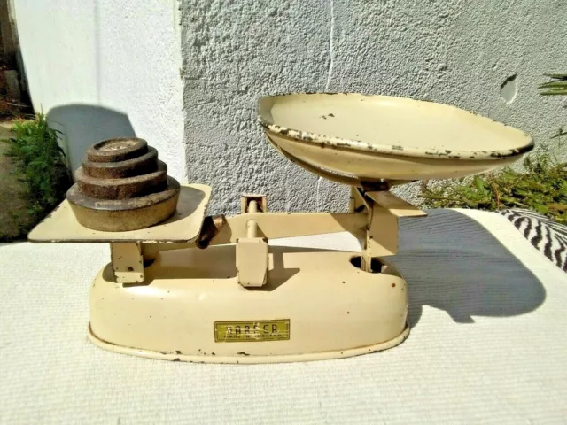 VINTAGE BALANCE METAL WEIGHING KITCHEN SCALES " HARPER " and 4 WEIGHTS