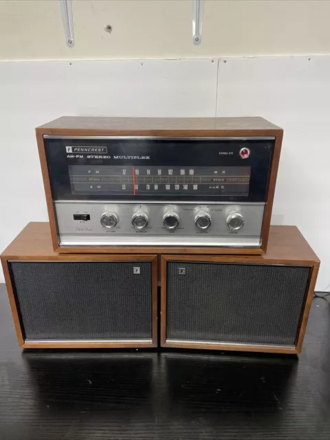 Vintage Penncrest am-fm stereo multiplex model no. 5905