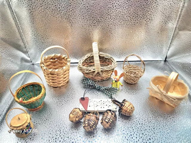 Vintage Lot of Lattice Woven/Cork- Small/Mini Baskets + Wooden Rabbit