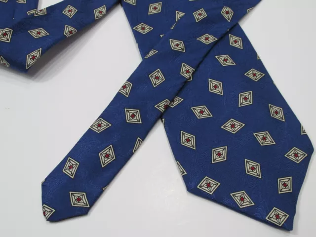 109)  Neiman Marcus  Men's Tie 100% Silk Made In Usa