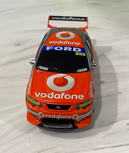 Scalextric C2829 Ford BF Falcon Lowndes Bathurst Vodafone 888 Supercar not boxed 2