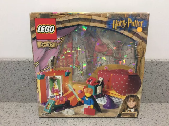 LEGO HARRY POTTER 4722 Gryffindor House BRAND NEW SEALED