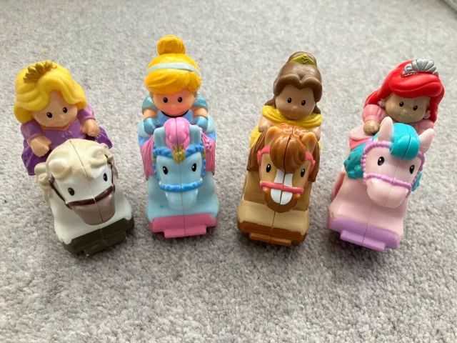 Fisher  Price Little People Disney Princesses  4 Klip Klop Horses Belle Ariel