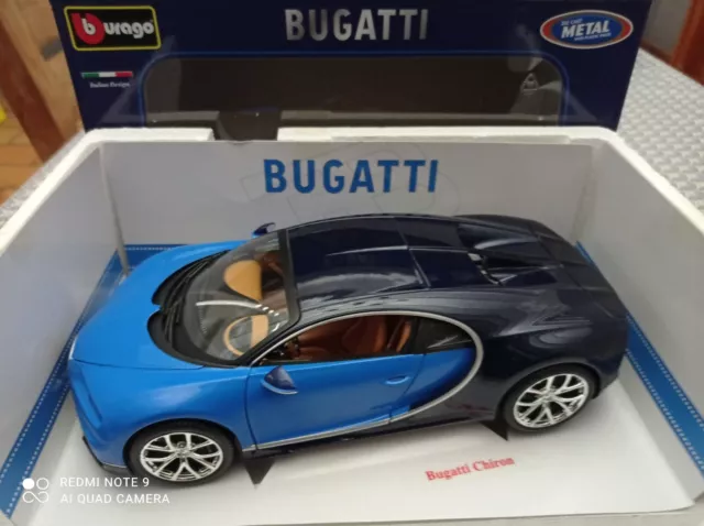 Bburago-1/18 Bugatti DIVO Voiture, 11045, Noir, 1:18 : : Jeux et  Jouets
