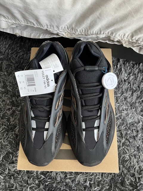 Yeezy 700 marroni hotsell