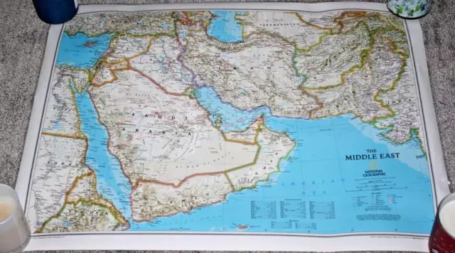 NATIONAL GEOGRAPHIC Laminated MAP of the MIDDLE EAST 2010 Not Folded SHIP Rolled