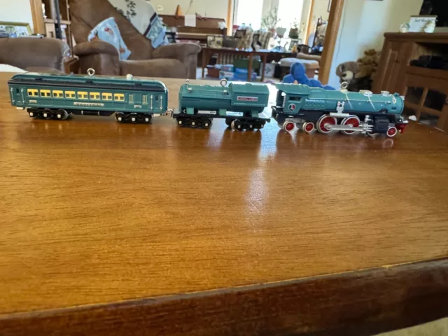 2002 Hallmark 3-PC LIONEL BLUE COMET Train Ornament Set 400E, 400T-Passenger Car