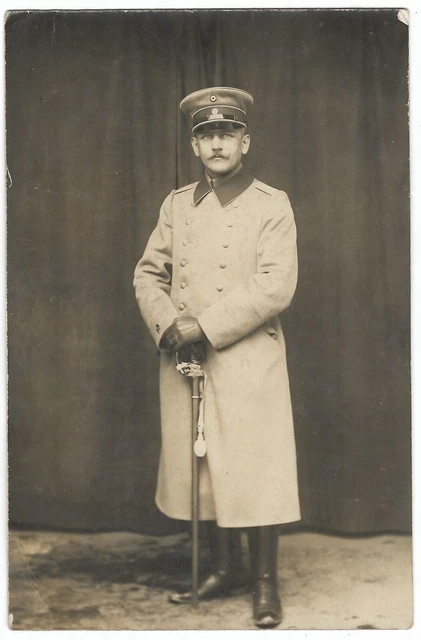 Foto-AK Postkarte Portrait Schirmmütze Säbel IOD89 Stempel Sennelager Kurs 1915